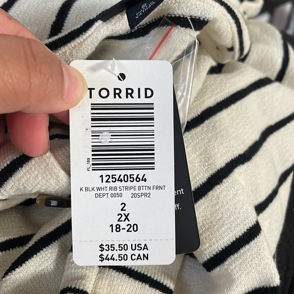 NWT Torrid Ivory & Black Stripe Rib Button Midi Tee Short Sleeve Preppy Size 2X - Picture 6 of 11